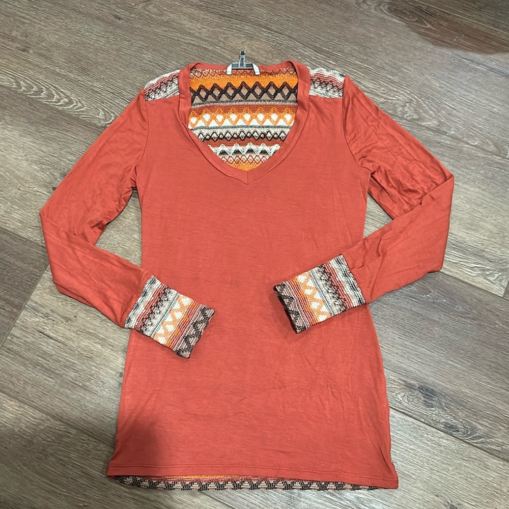 Women BKE brand long sleeve top